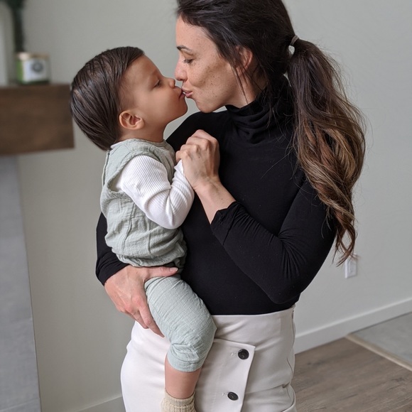 Meet your Posher, Megan - Picture 2 of 2